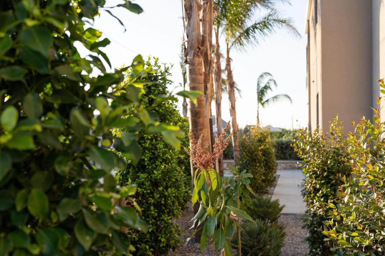 Palmeral Luxury Suites Kremasti  Exterior photo