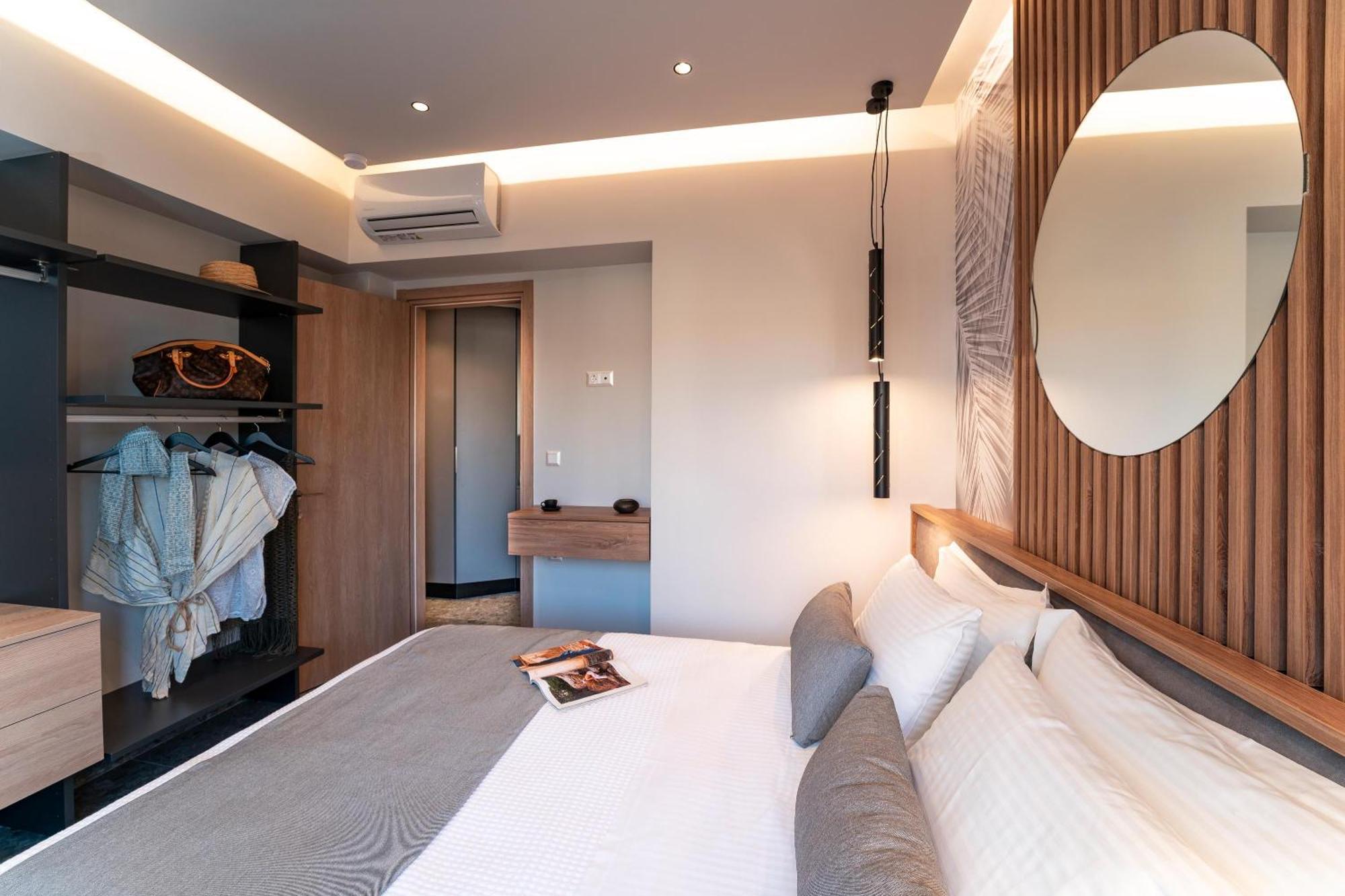 Palmeral Luxury Suites Kremasti  Room photo