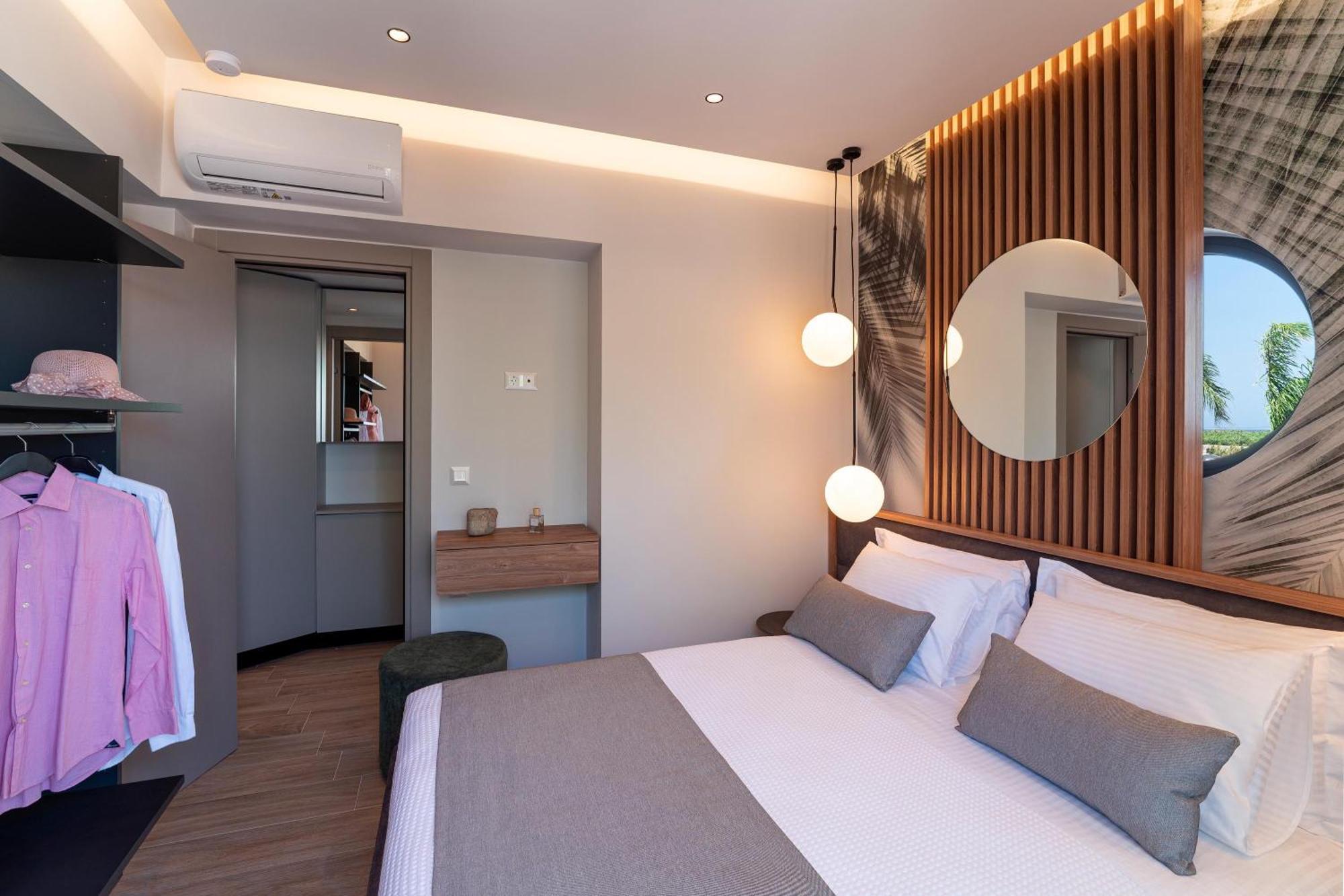 Palmeral Luxury Suites Kremasti  Room photo